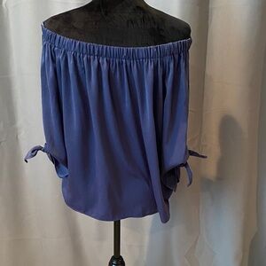 Soprano Elegant Navy Top